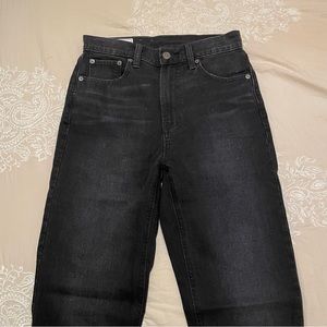 GAP BLACK CHEEKY STRAIGHT JEAN